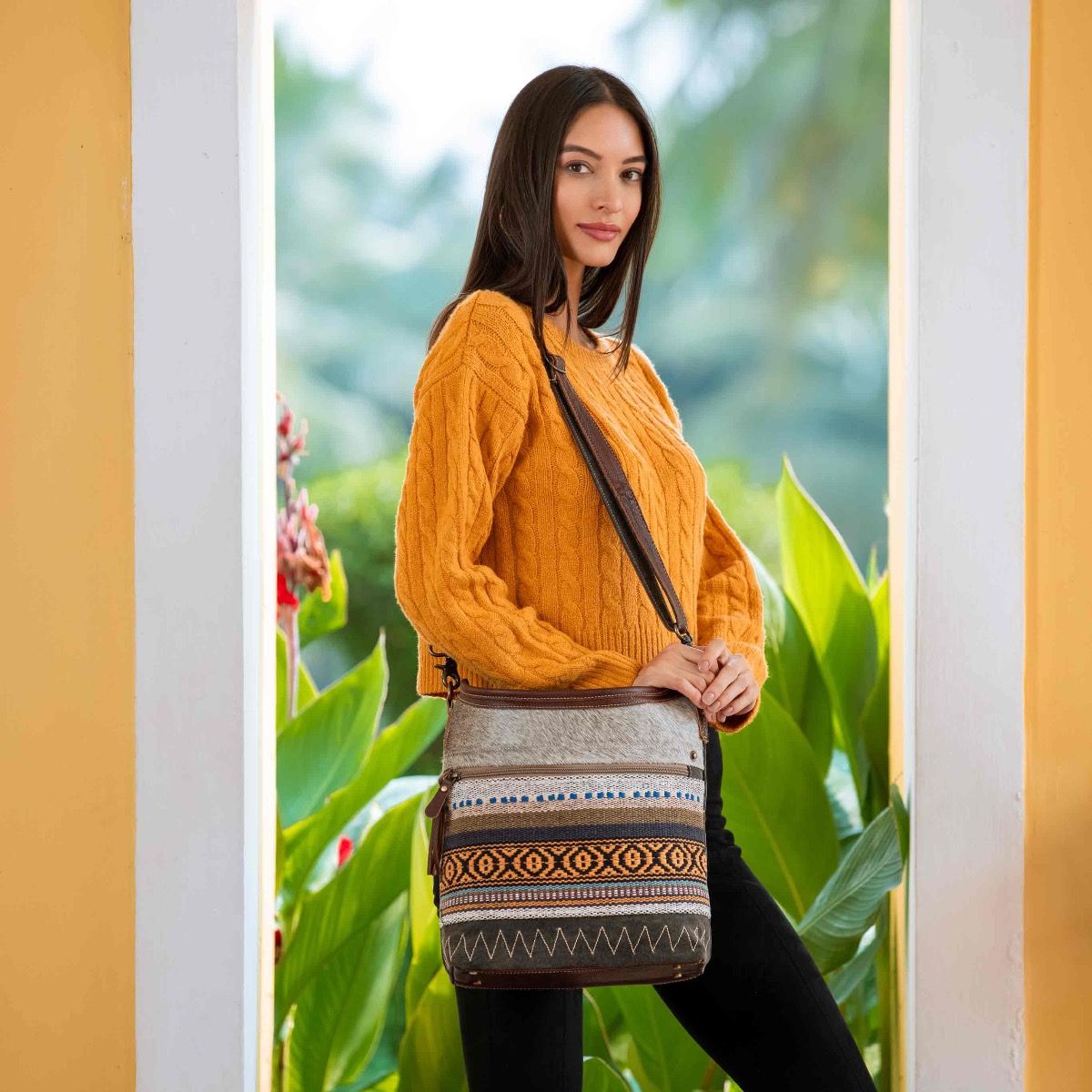 *Myra Bag ADAPTABLE SHOULDER BAG S-2864*    LandtoSeaHome.com